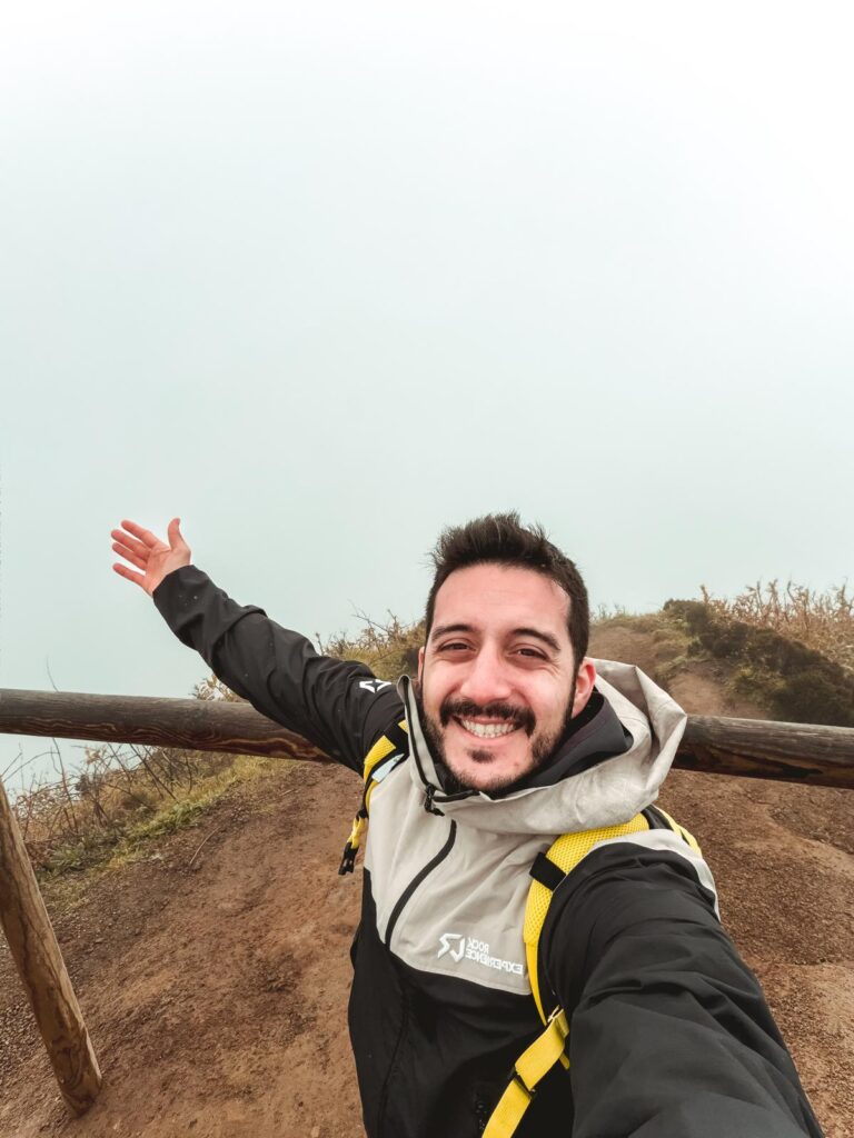 Mgallitravel nella nebbia a Sete Sidades